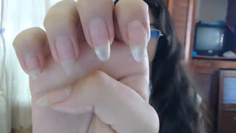 Snapshot of luciana_louiex chatting on 12/22/24, 03:22 Madelyne online show from 12/22/24, 03:22