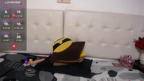 Luciana online show from 01/11/25, 02:15