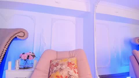 Luciana online show from 04/22/26, 08:32