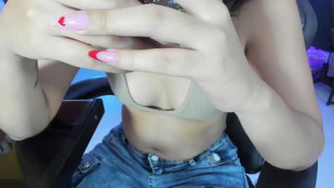    online show from 02/01/25, 04:03