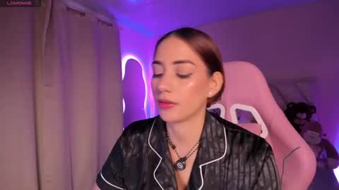Snapshot of lucianacarter chatting on 07/09/26, 09:46 online show from 07/09/26, 09:46