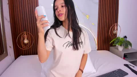 Snapshot of lucianasmith_ chatting on 05/02/26, 08:03 Luci online show from 05/02/26, 08:03