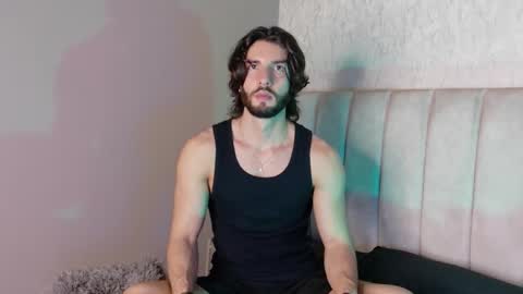 Snapshot of luciano_ferrer chatting on 09/28/25, 12:49 Luciano online show from 09/28/25, 12:49