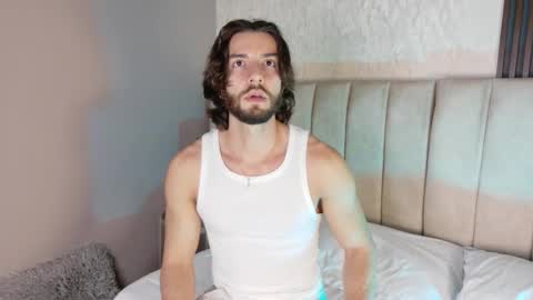 Snapshot of luciano_ferrer chatting on 10/05/25, 10:07 Luciano online show from 10/05/25, 10:07