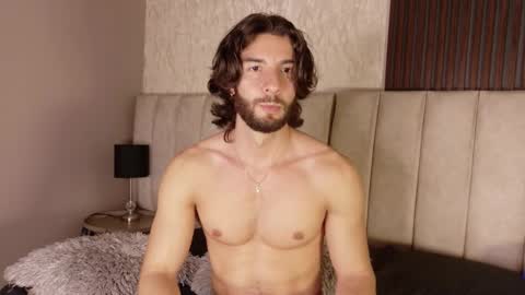 Snapshot of luciano_ferrer chatting on 10/20/25, 10:21 Luciano online show from 10/20/25, 10:21