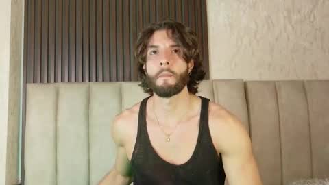 Snapshot of luciano_ferrer chatting on 11/08/25, 08:51 Luciano online show from 11/08/25, 08:51