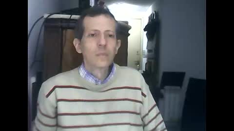 Snapshot of lucianoaxel chatting on 04/05/26, 01:47 Luciano online show from 04/05/26, 01:47