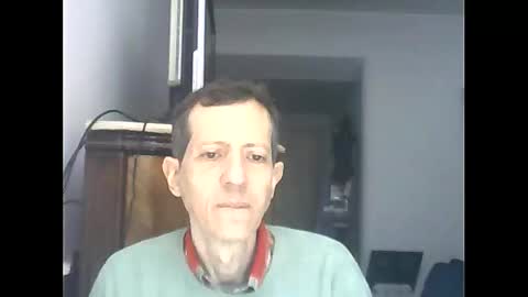 Snapshot of lucianoaxel chatting on 05/24/26, 08:14 Luciano online show from 05/24/26, 08:14