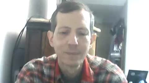 Snapshot of lucianoaxel chatting on 05/26/26, 09:55 Luciano online show from 05/26/26, 09:55
