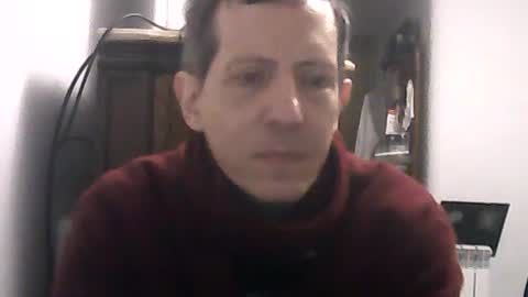 Snapshot of lucianoaxel chatting on 07/06/26, 01:46 Luciano online show from 07/06/26, 01:46