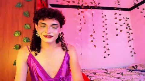 Snapshot of lucianromeo17 chatting on 09/26/25, 07:23 Lucy or Lucian 3 Come to my social Links3 online show from 09/26/25, 07:23