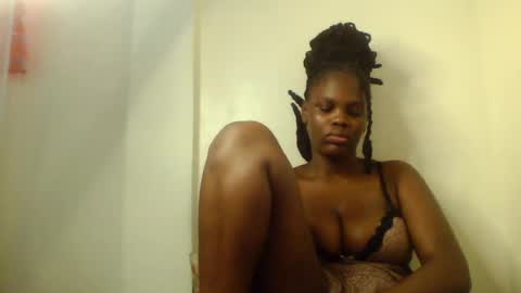 Snapshot of luciaresa chatting on 07/19/26, 06:50 luciaresa online show from 07/19/26, 06:50