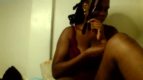 Snapshot of luciaresa chatting on 08/03/26, 04:44 luciaresa online show from 08/03/26, 04:44