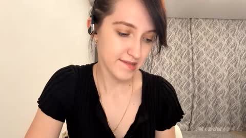 Mary online show from 11/01/25, 04:31