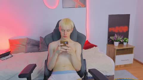 Angelok online show from 06/24/26, 06:23