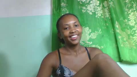 lucie196645 online show from 04/18/26, 07:58