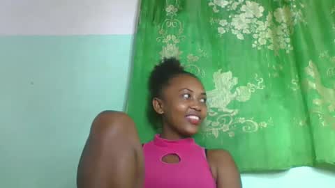 lucie196645 online show from 04/19/26, 06:32