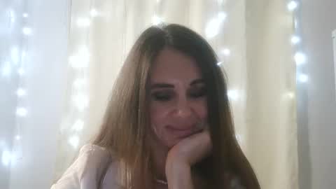 LucieMack online show from 10/04/25, 07:56