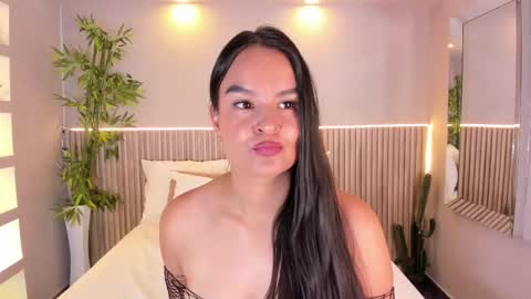 lucie online show from 03/25/26, 05:08