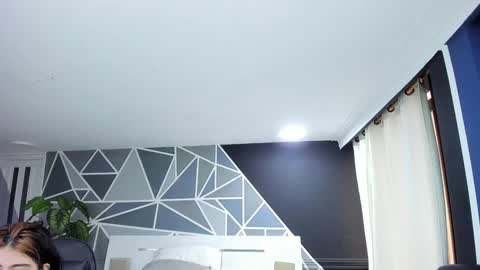 Snapshot of lucifer_dauhgter chatting on 02/04/25, 12:33 Lucy online show from 02/04/25, 12:33