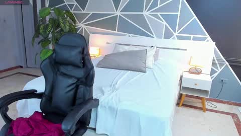 Snapshot of lucifer_dauhgter chatting on 02/27/25, 02:54 Lucy online show from 02/27/25, 02:54