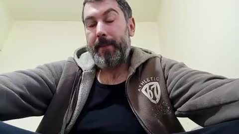 Snapshot of lucifergotharder chatting on 12/04/24, 12:47 Lucifergotharder online show from 12/04/24, 12:47