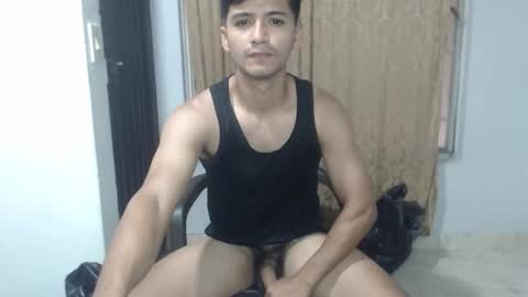 Snapshot of lucifferr_ chatting on 12/19/25, 04:36 leonel online show from 12/19/25, 04:36