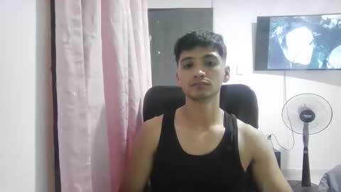 Snapshot of lucifferr_ chatting on 02/01/26, 11:58 leonel online show from 02/01/26, 11:58