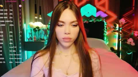 Snapshot of lucifiella chatting on 10/10/25, 04:50 MimiFors online show from 10/10/25, 04:50