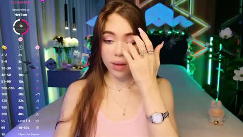 Snapshot of lucifiella chatting on 10/29/25, 02:41 MimiFors online show from 10/29/25, 02:41