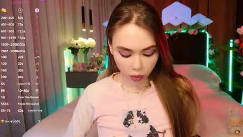 Snapshot of lucifiella chatting on 11/29/25, 05:49 MimiFors online show from 11/29/25, 05:49