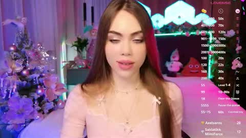 Snapshot of lucifiella chatting on 02/06/26, 07:06 MimiFors online show from 02/06/26, 07:06