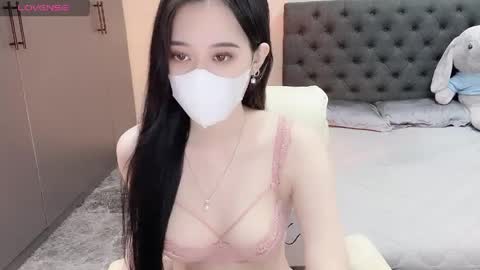 Snapshot of lucii04 chatting on 05/18/26, 03:51 lucii04 online show from 05/18/26, 03:51