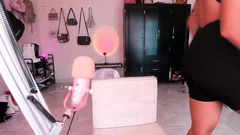 luciana gr online show from 11/29/25, 04:10