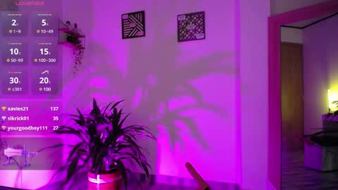 luciiana online show from 12/13/24, 12:42