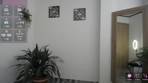 luciiana online show from 12/13/24, 08:04