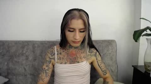 luciiana online show from 03/05/26, 04:03