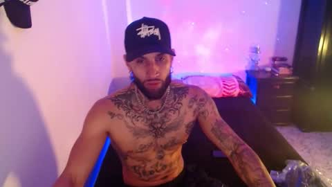 Snapshot of luciifer_hills chatting on 11/25/25, 04:07 luciifer_hills online show from 11/25/25, 04:07