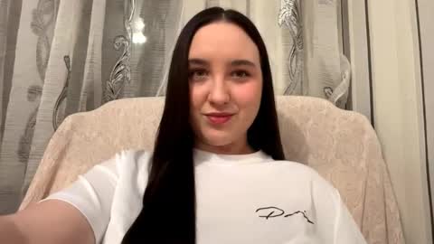 Sofia online show from 12/21/25, 10:06