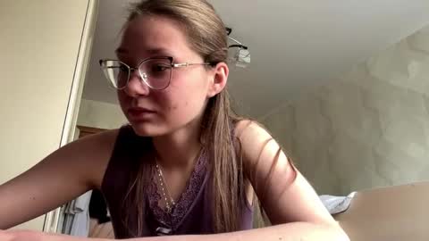 Maya online show from 04/24/26, 06:16