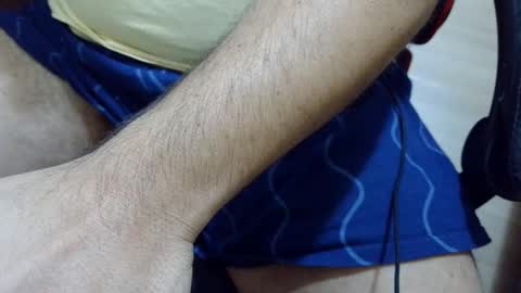 Snapshot of luciobsb chatting on 11/19/25, 02:06 luciobsb online show from 11/19/25, 02:06