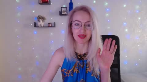 Snapshot of luckcristal chatting on 03/06/25, 02:08 Arina online show from 03/06/25, 02:08