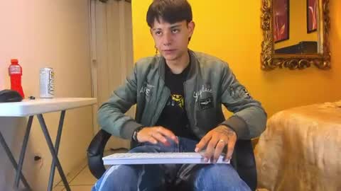 Snapshot of luckk_ chatting on 06/25/26, 05:12 luckk_ online show from 06/25/26, 05:12