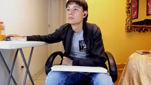 Snapshot of luckk_ chatting on 06/27/26, 05:34 luckk_ online show from 06/27/26, 05:34