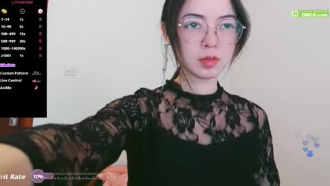 Snapshot of luckrose chatting on 11/15/25, 02:09 Jinn online show from 11/15/25, 02:09