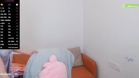 Snapshot of luckrose chatting on 11/25/25, 03:17 Jinn online show from 11/25/25, 03:17