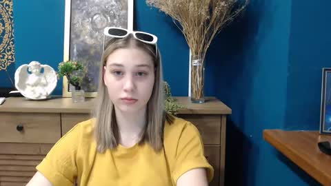 Snapshot of lucky_barbie chatting on 05/06/26, 01:49 Grace online show from 05/06/26, 01:49