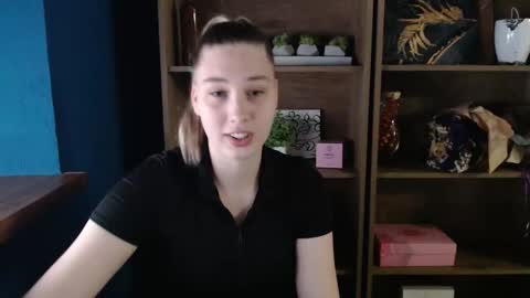 Snapshot of lucky_barbie chatting on 05/20/26, 01:06 Grace online show from 05/20/26, 01:06