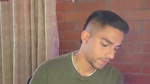 Snapshot of lucky_blessed chatting on 02/04/25, 01:06 lucky_blessed online show from 02/04/25, 01:06