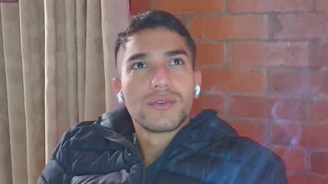 Snapshot of lucky_blessed chatting on 02/05/25, 12:27 lucky_blessed online show from 02/05/25, 12:27